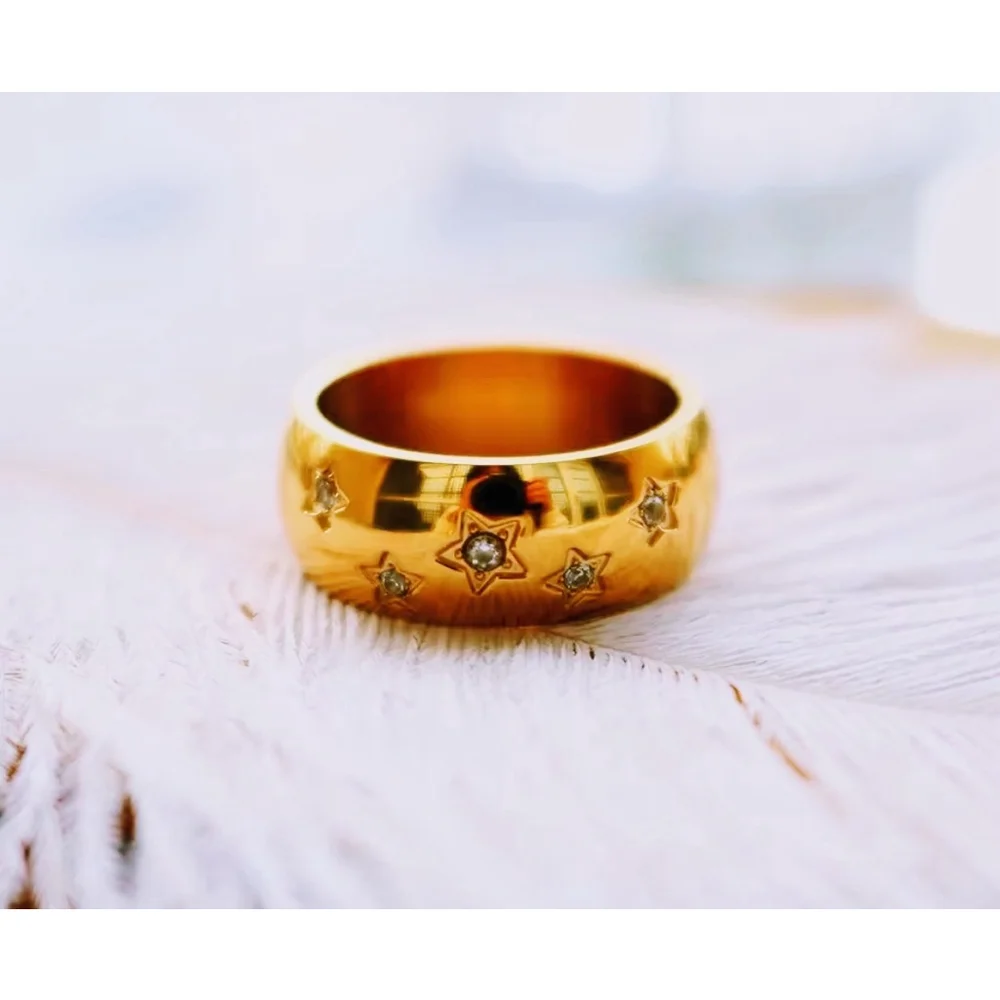 NEW Unisex‎ Women’s Wide Gold Plated Simulated Diamond Star Ring 8mm Band Size 8
